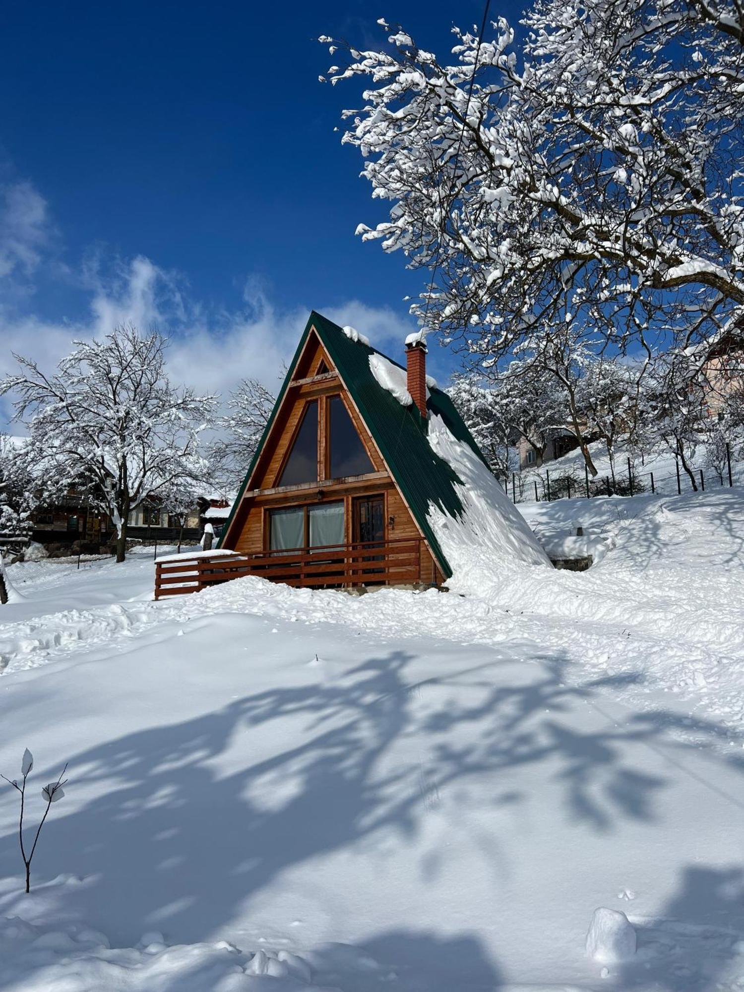 Rubicon Cabins Secaria エクステリア 写真