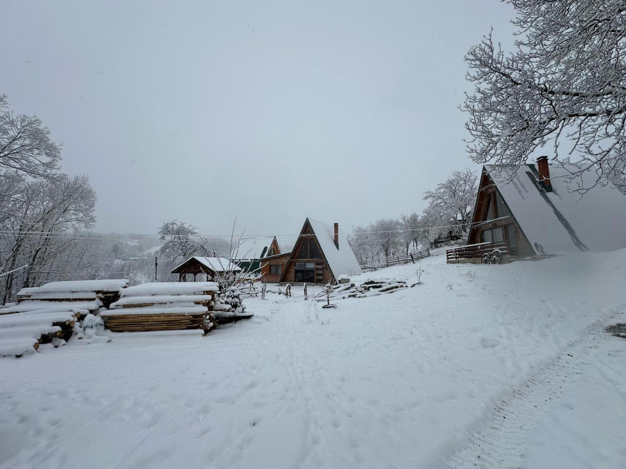 Rubicon Cabins Secaria エクステリア 写真